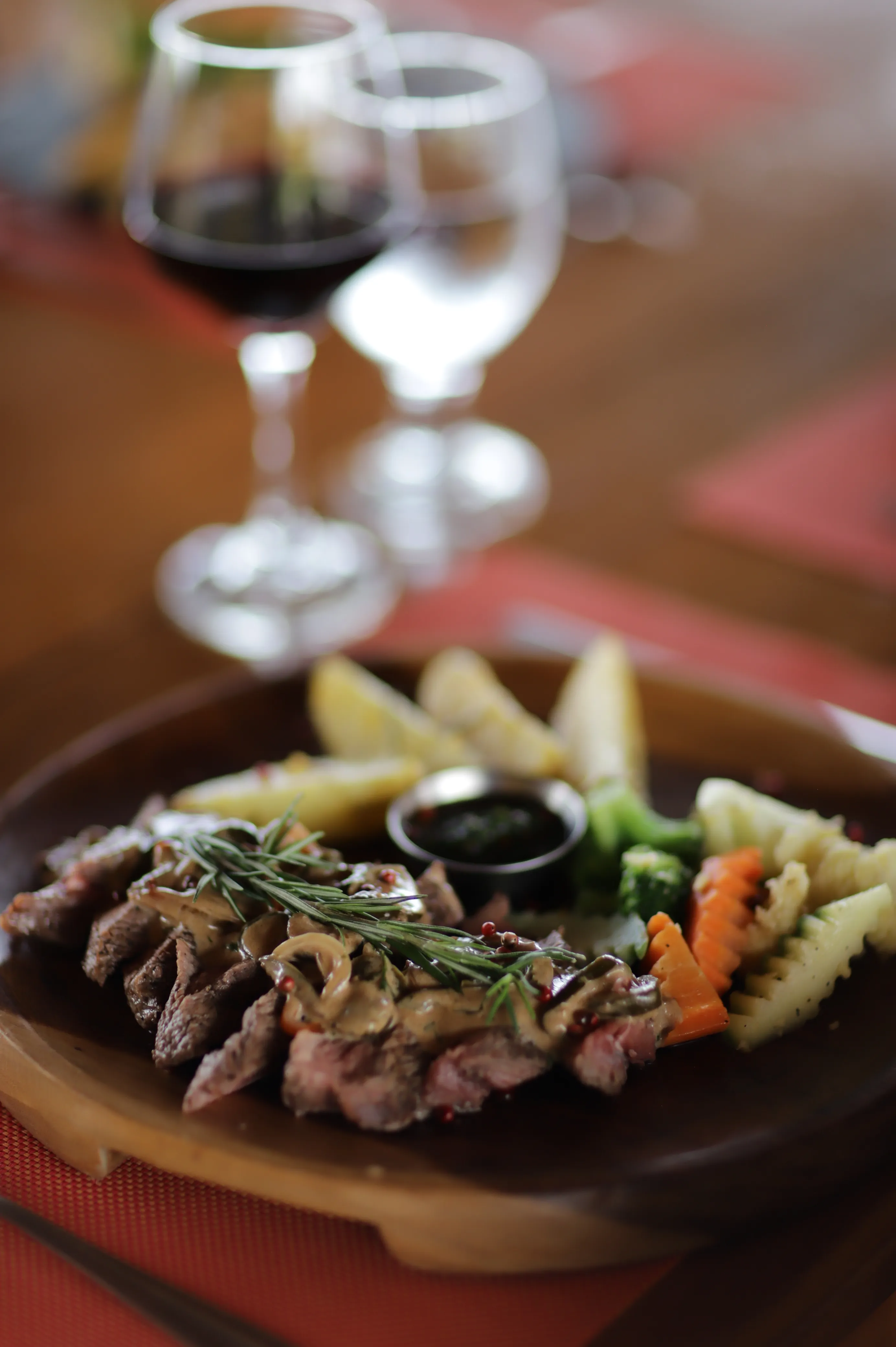Fresh catch seafood with Arenal Lake view at Loma Linda Restaurant
