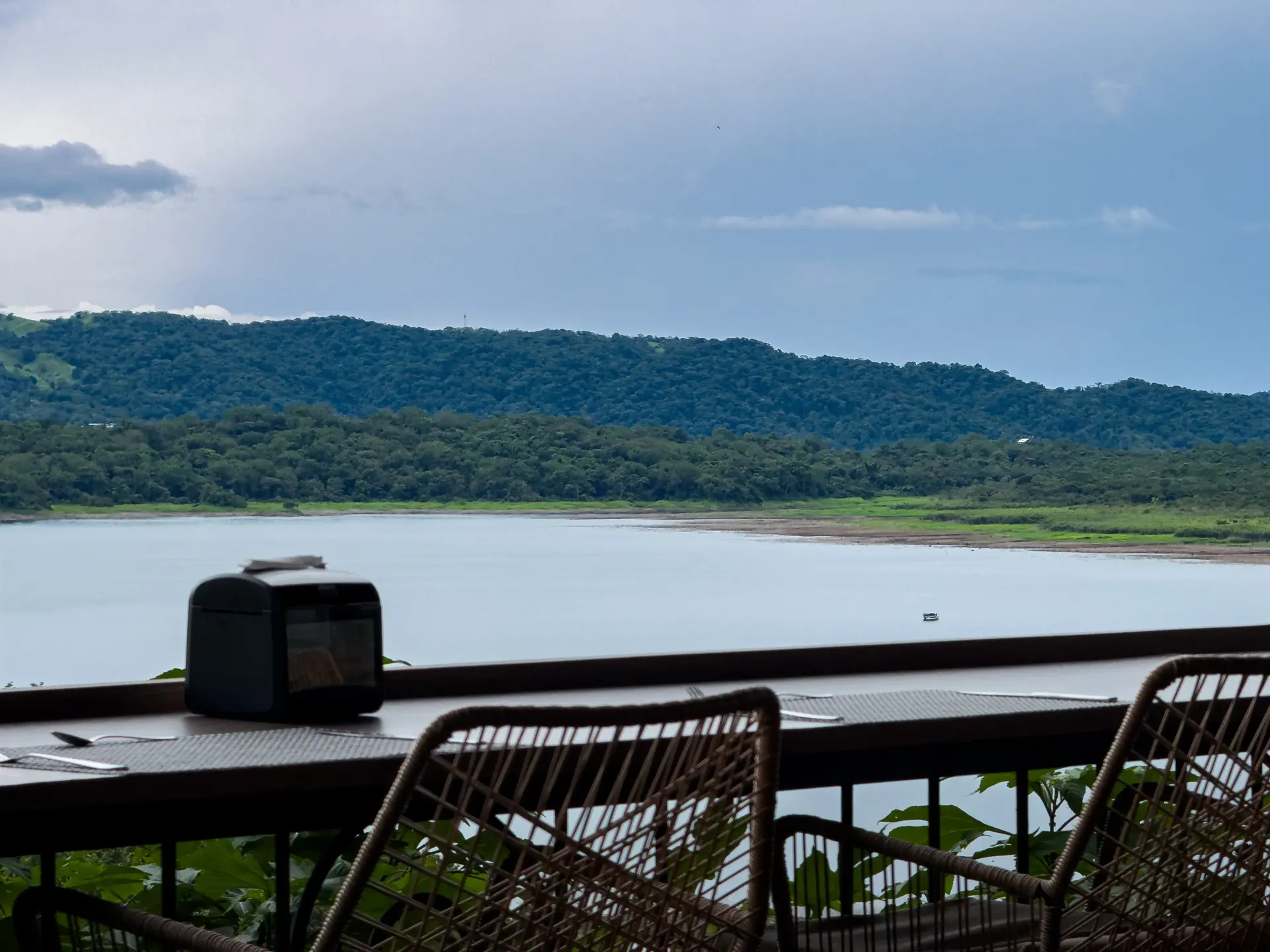 Restaurants with Arenal Lake view and Arenal Volcano view - Loma Linda terrace